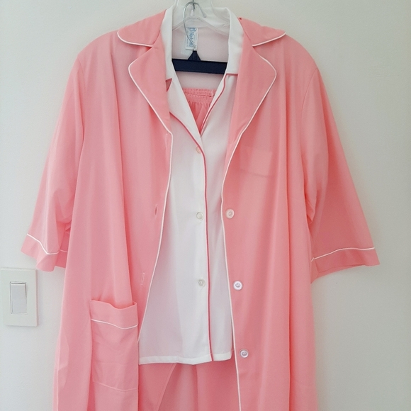 NWOT VINTAGE RADCLIFFE PAJAMA SET - Picture 1 of 12